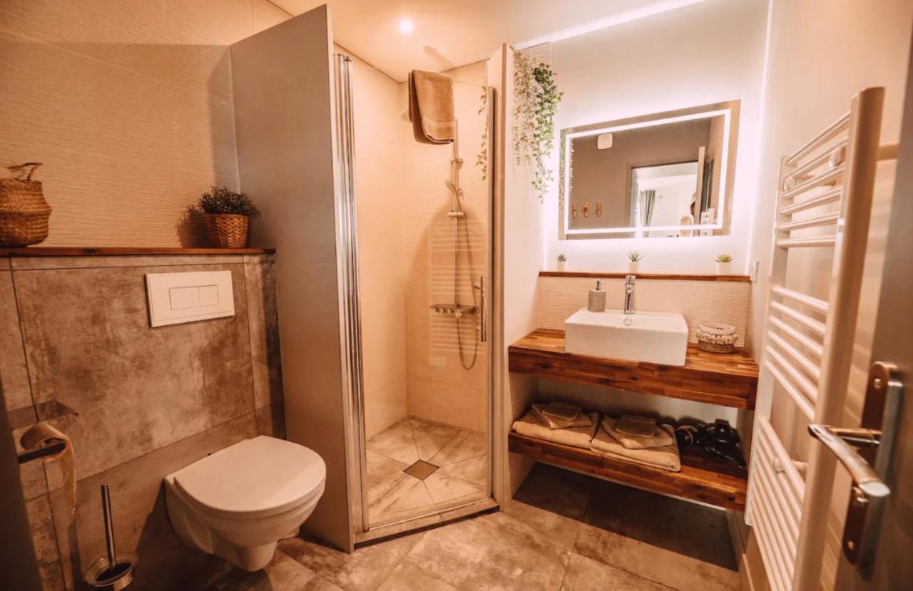 La Casa Bali Apartment Irigny Luaran gambar
