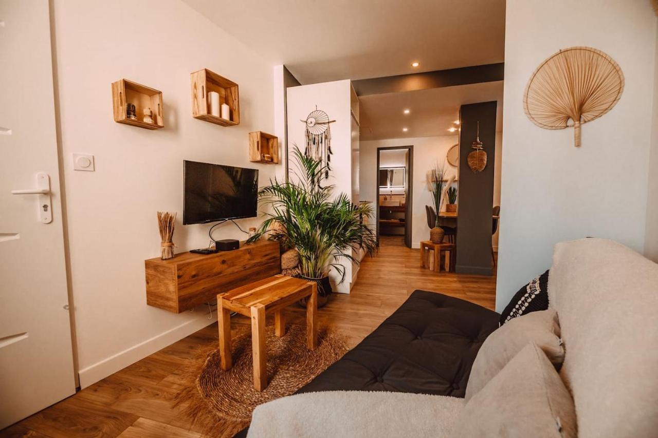 La Casa Bali Apartment Irigny Luaran gambar